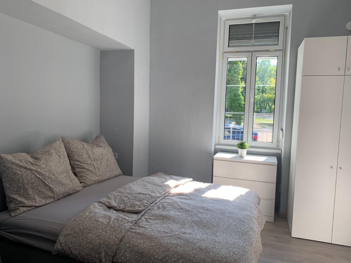 Kinizsi Udvar Apartmanhaz Балатонбоглар Экстерьер фото
