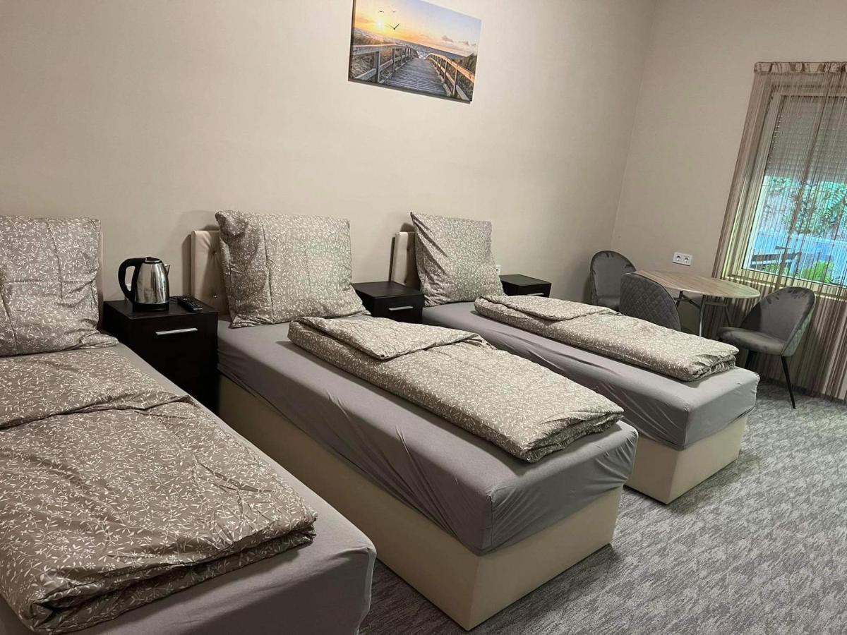 Kinizsi Udvar Apartmanhaz Балатонбоглар Экстерьер фото