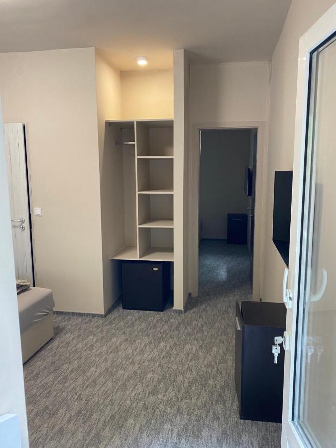 Kinizsi Udvar Apartmanhaz Балатонбоглар Экстерьер фото