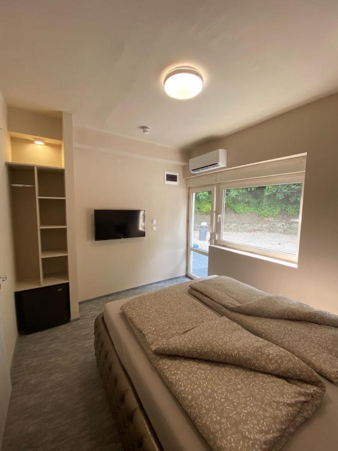 Kinizsi Udvar Apartmanhaz Балатонбоглар Экстерьер фото