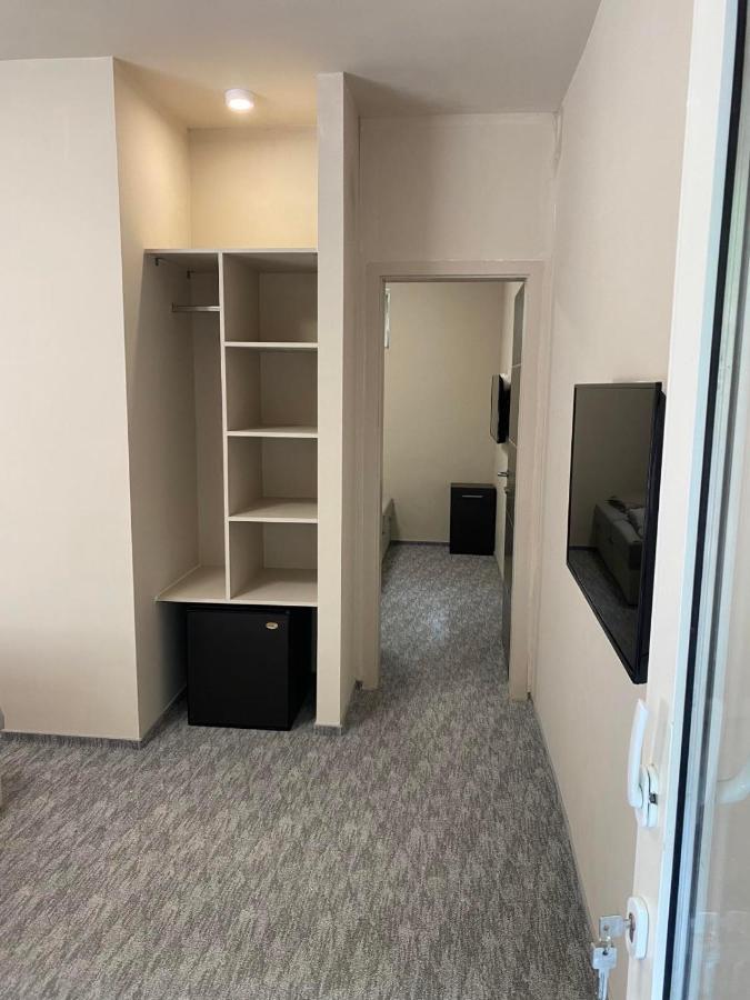 Kinizsi Udvar Apartmanhaz Балатонбоглар Экстерьер фото
